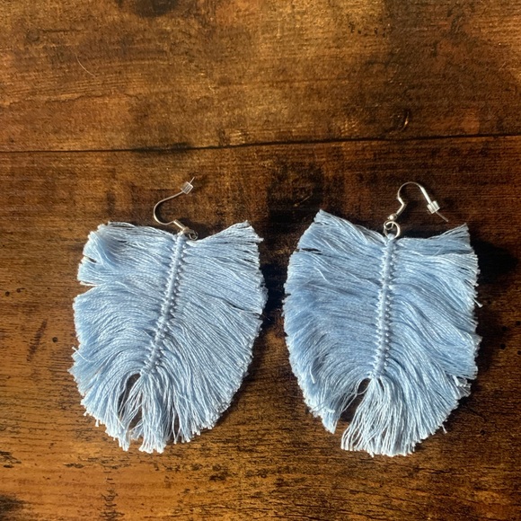 Earrings - Picture 2 of 8